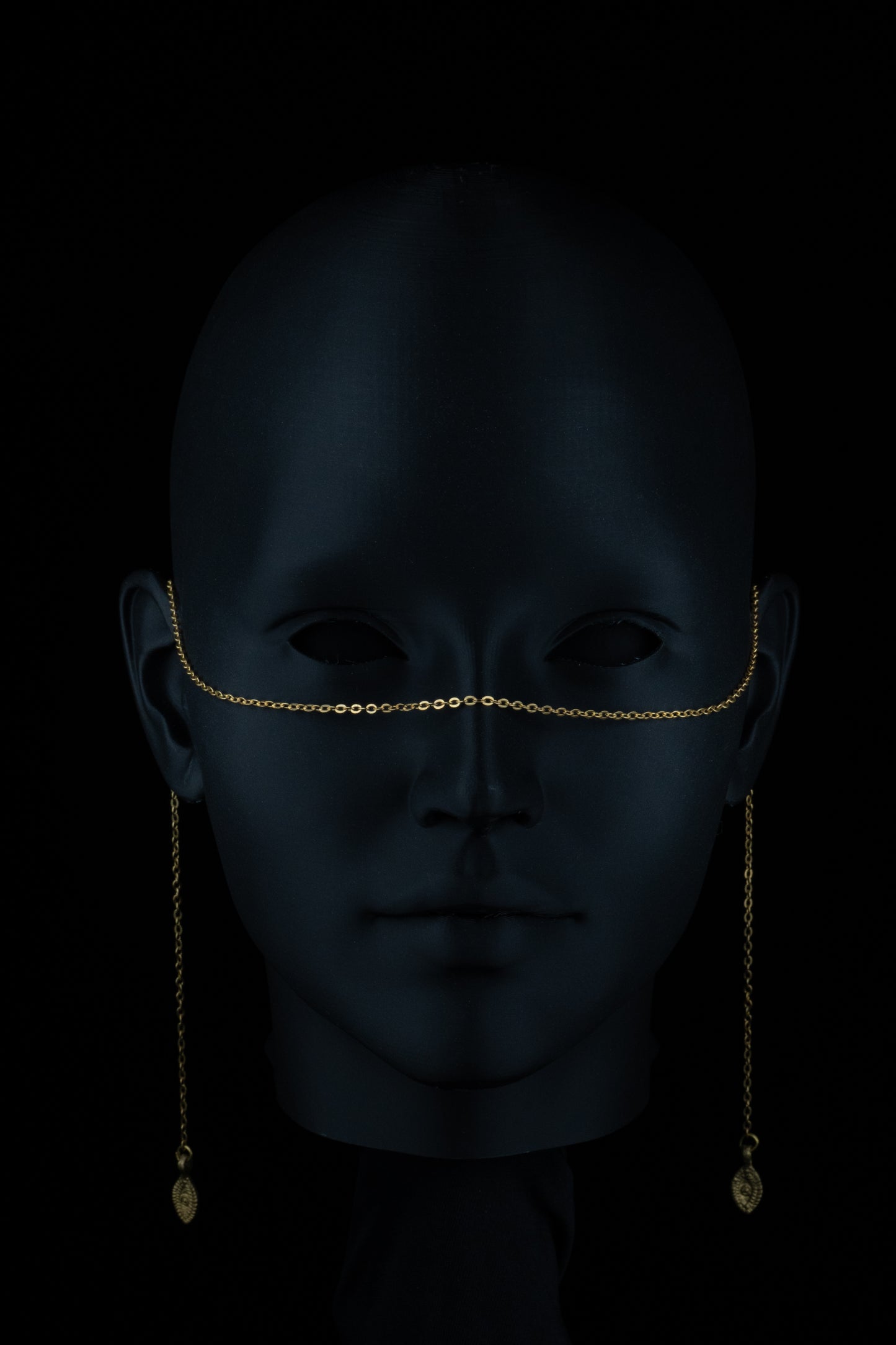 Vesa Face Chain